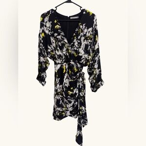 Alice + Olivia Black Pattern Tie Waist Dress, Size 6